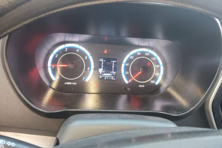 Used CHANGAN KAICHENG Ruixing M60 2023 1.6L CNG Comfort-Grade 6-Seater Passenger Vehicle Instrument Cluster