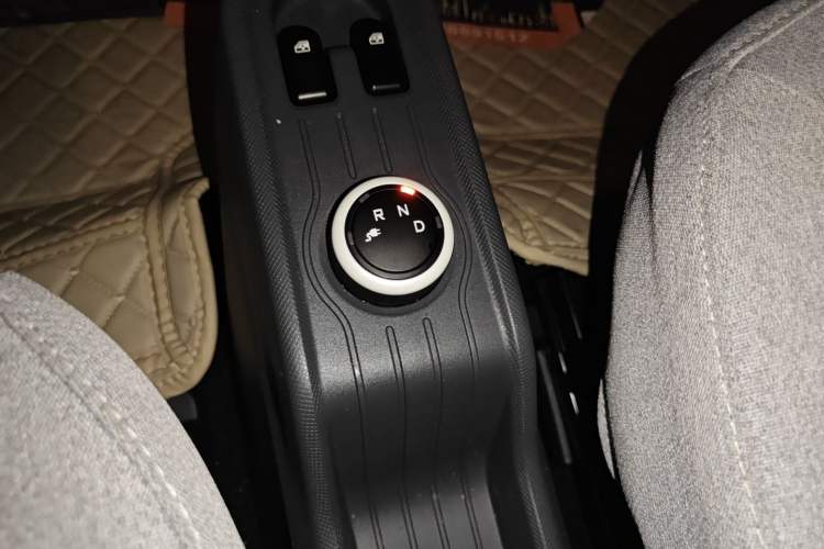 Used Wuling Hongguang MINIEV 2022 Macaron Premium Model – Lithium Iron Phosphate