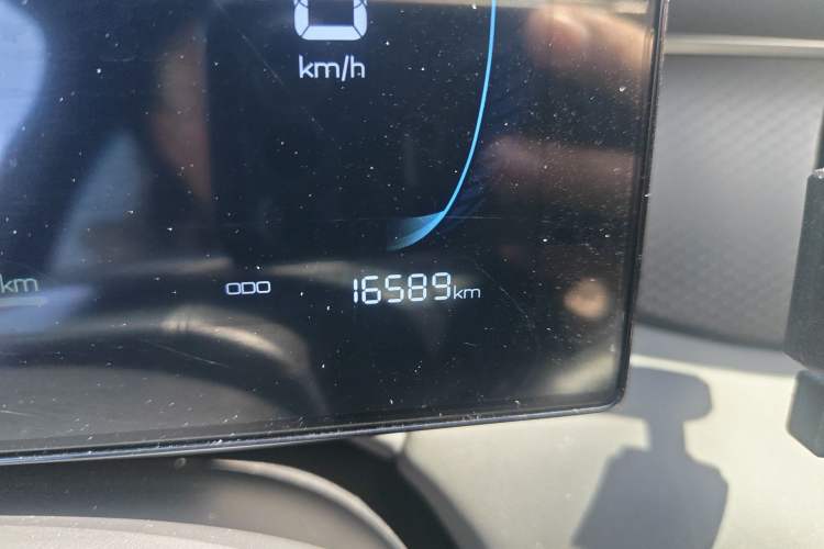 Used BYD Qin PLUS 2025 DM-i Smart Drive 55KM Leading Model Odometer Close Up