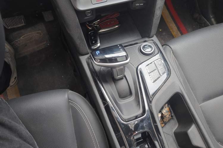 Used Hyundai ix35 2021 240TGDi DCT Two-Wheel-Drive GLS Leading Edition Gear Lever