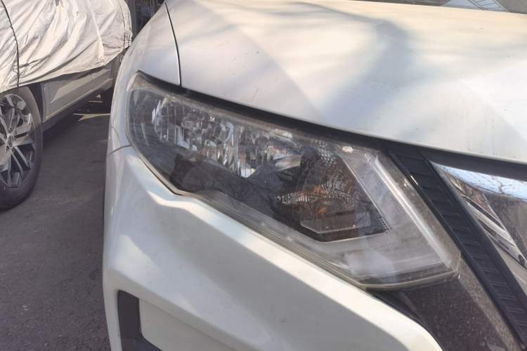 Used Nissan X-Trail 2017 2.5L CVT Leading Edition 4WD
