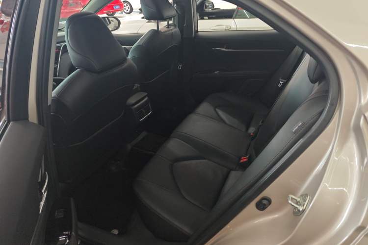 Used Toyota Camry 2021 2.0G Luxury Edition Left Rear Seat
