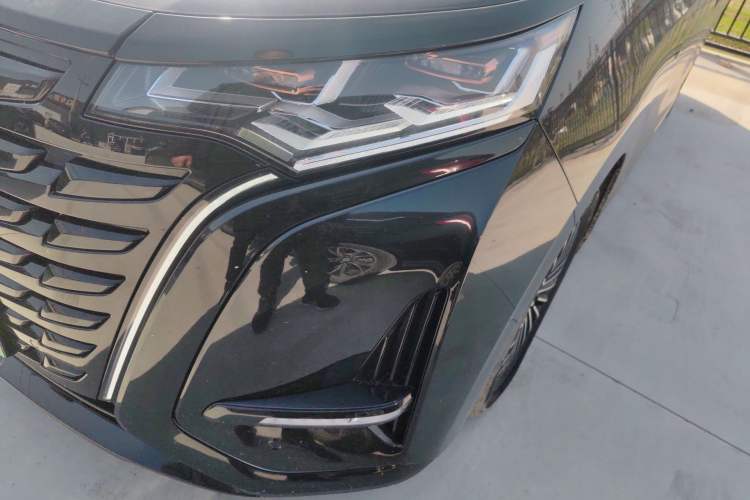 Used Denza D9 2024 DM-i 980 Four-Wheel Drive Prestige Model
