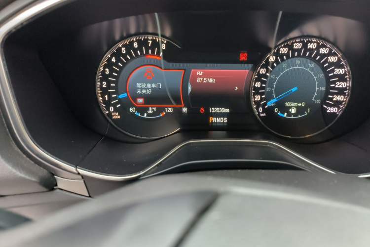 Used Ford Mondeo 2013 2.0L GTDi240 Luxury Sport Model Odometer Close Up