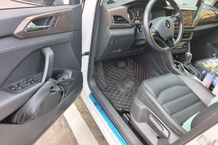 Used Volkswagen Tharu 2021 280TSI Two-Wheel-Drive Luxury Edition
