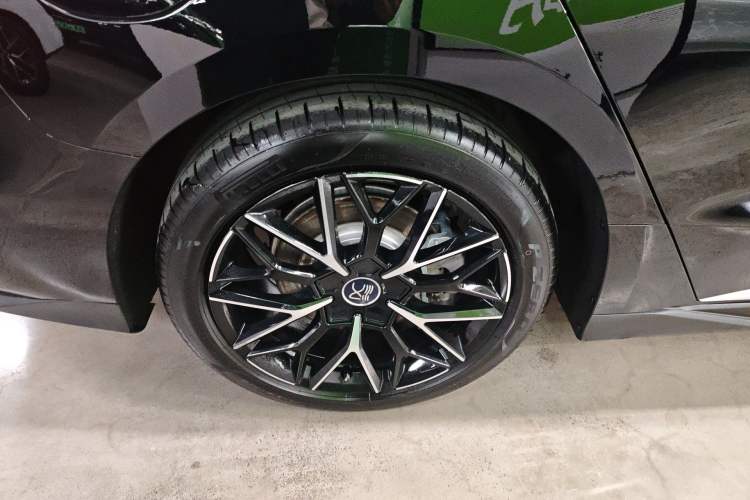 Used BYD Han 2025 DM-i 125KM Prestige Model
