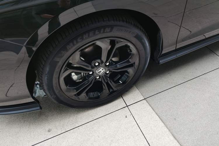 Used Honda Accord 2025 260TURBO Luxury Edition Left Front Wheel Hub