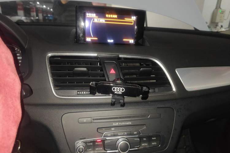 Used Audi Q3 2016 30 TFSI Collector's Edition Comfort Model Audio And AC Panel