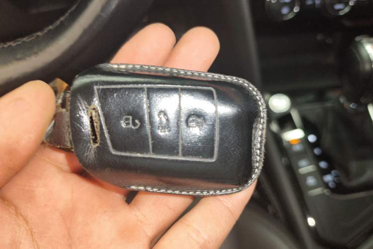 Used Volkswagen Tharu 2019 280TSI Two-Wheel Drive Luxury Version China VI Standard Vehicle Key