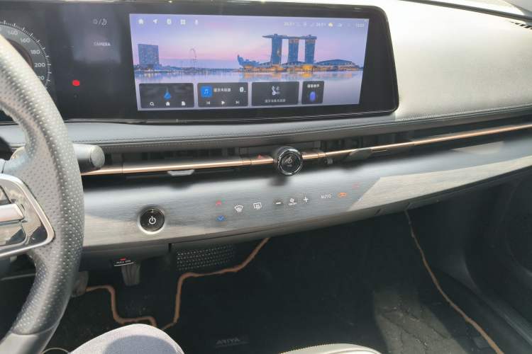 Used Nissan ARIYA 2022 Two-Wheel Drive Long Range Top-Tier Version Audio And AC Panel