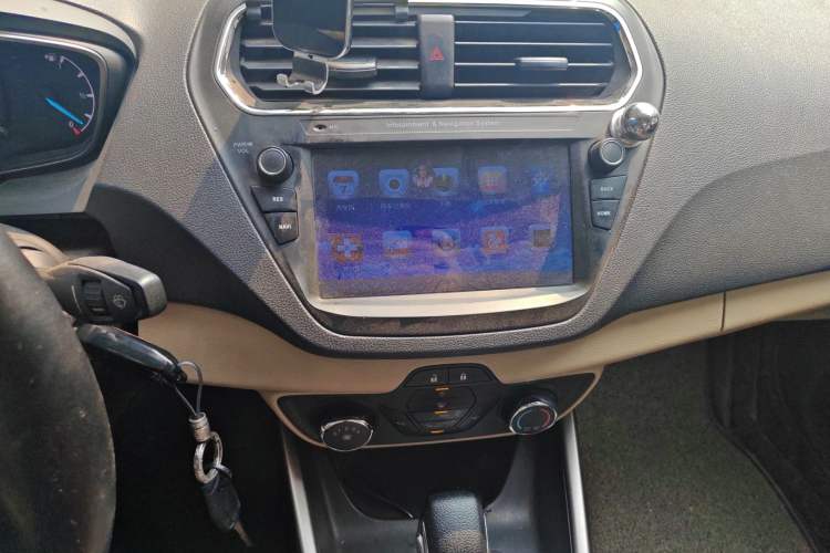 Used Ford Escort 2017 Revised Version 1.5L Automatic Comfort Edition Audio And AC Panel