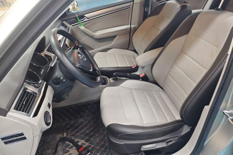 Used Volkswagen Bora 2016 1.6L Automatic Comfort Model Left Front Seat