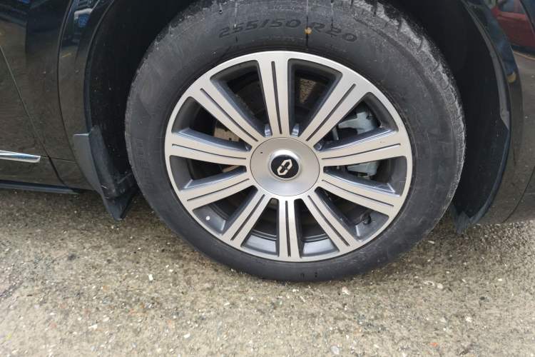 Used Hima AITO M8 2025 Extended-Range Max+ Version 53.4 kWh 6-Seater Edition Exterior 7