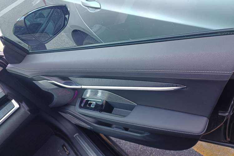 Used Zeekr 001 2022 Long-Range Dual-Motor WE Edition
