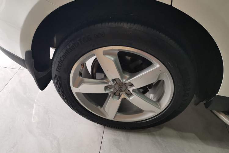 Used Audi Q5 2016 40 TFSI Technology Edition Right Rear Wheel Hub