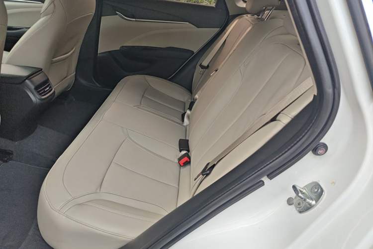 Used Buick GT 2018 15T Manual Elite Version China V Standard Left Rear Seat