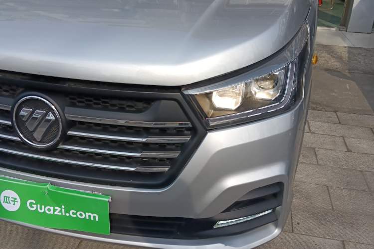 Used Foton Scenic G5 2023 2.0L Gasoline Commercial Version Open-Window 5/6-Seater DAN20L
