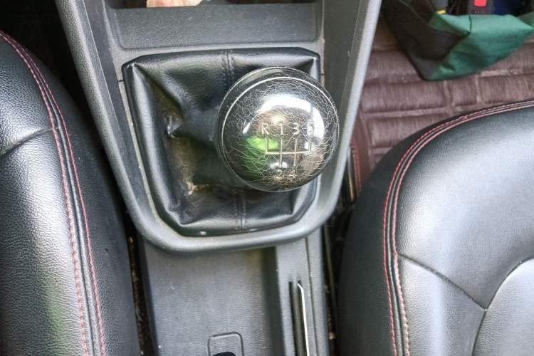 Used Volkswagen Santana 2016 1.6L Manual Fashion Edition Gear Lever