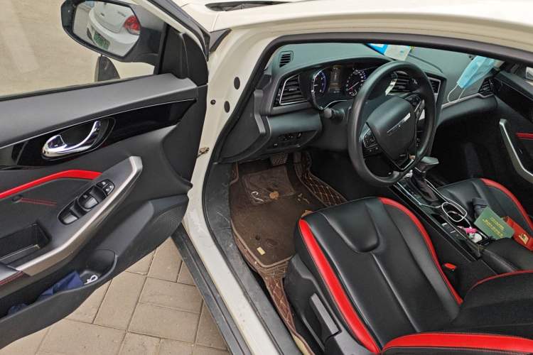 Used Venucia D60 2019 1.6L XL CVT Smart Connect Elite Edition