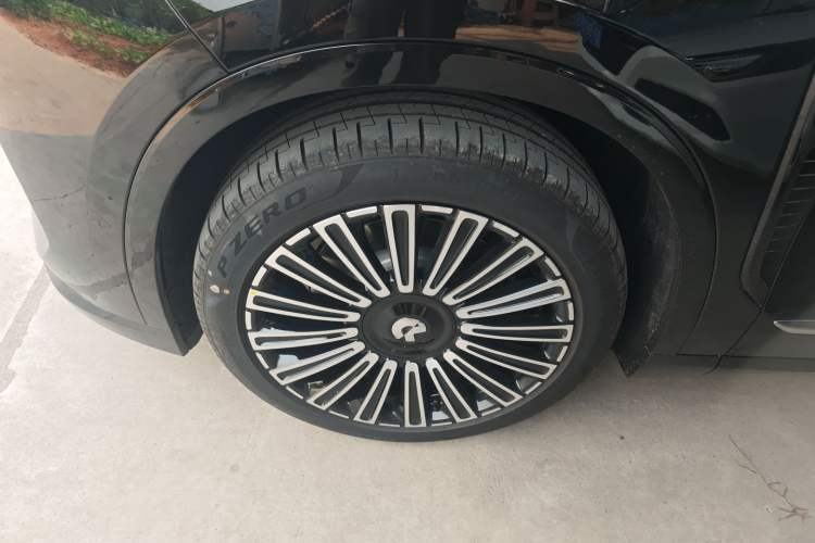 Used Nio ES8 2026 Model 6-seat Executive Luxury Edition Left Front Wheel Hub