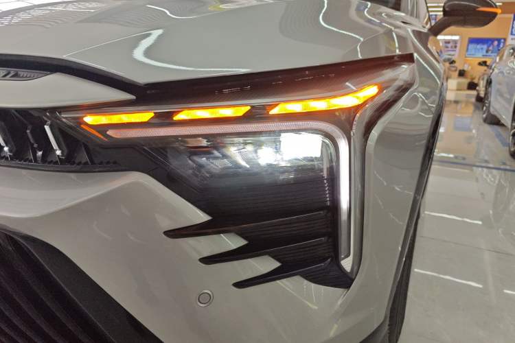 Used Bestune B70S 2022 1.5T Passionate Rider Left Front Headlight