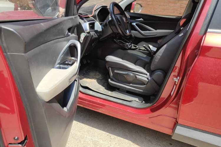 Used Baojun 530 2019 1.5T Manual Luxury 7-seater National V Driver Seat