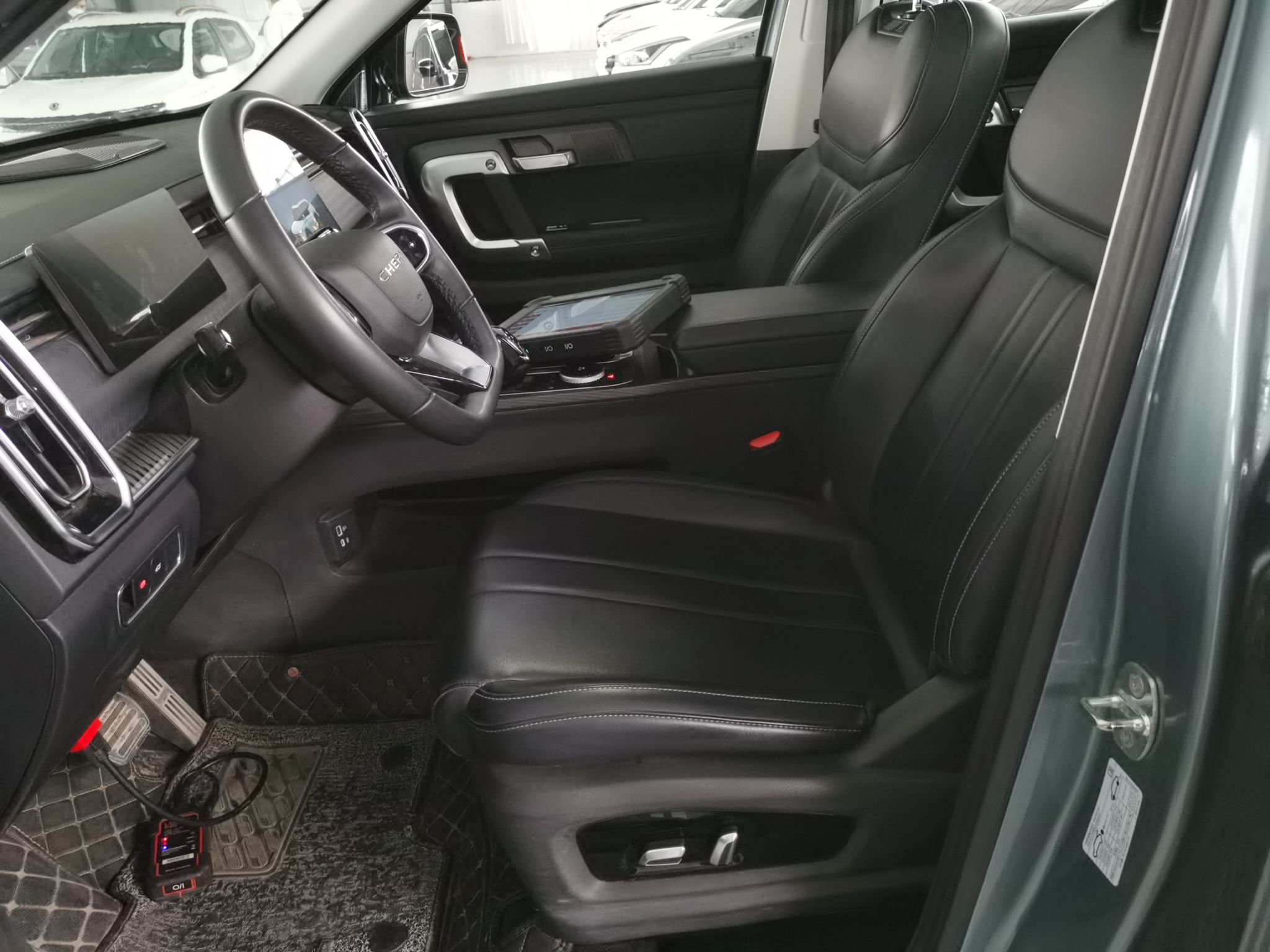 Переднее сиденье в автомобиле