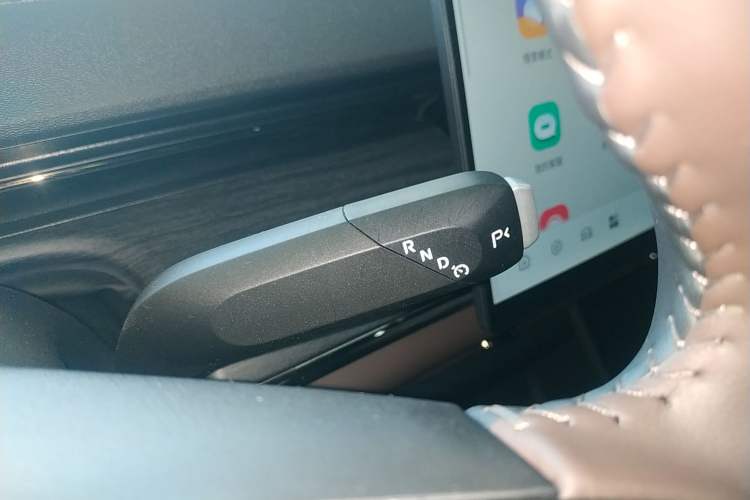 Used CHANGAN NEVO A07 2026 Model Ultra-Long Blue Whale Range-Extending 310 Luxury Edition Gear Lever