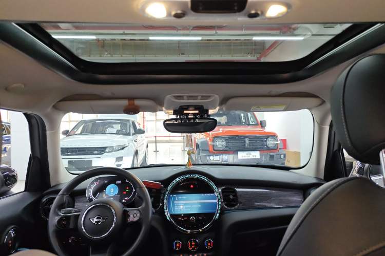 Used MINI MINI 2022 1.5T COOPER Classic Edition Five-Door Version