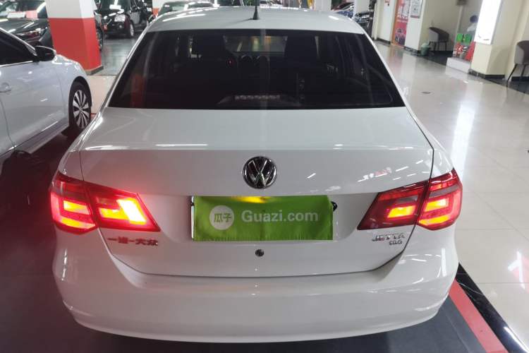 Used Volkswagen Jetta 2015 Value Edition 1.6L Manual Fashionable Style