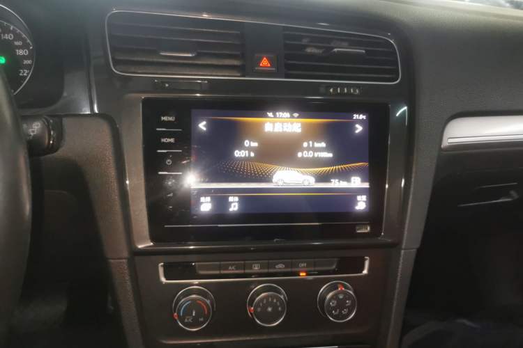 Used Volkswagen Golf 2020 200TSI DSG Comfortable and Ambitious Edition
