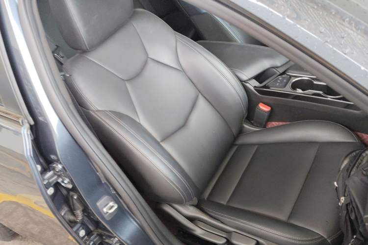 Used Cadillac CT4 2021 28T Fashion Edition Right Front Seat