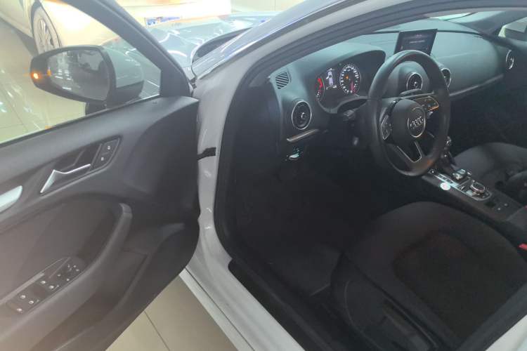 Used Audi A3 2020 Restyled Sportback 35 TFSI Entry-Level China VI Emission Standard