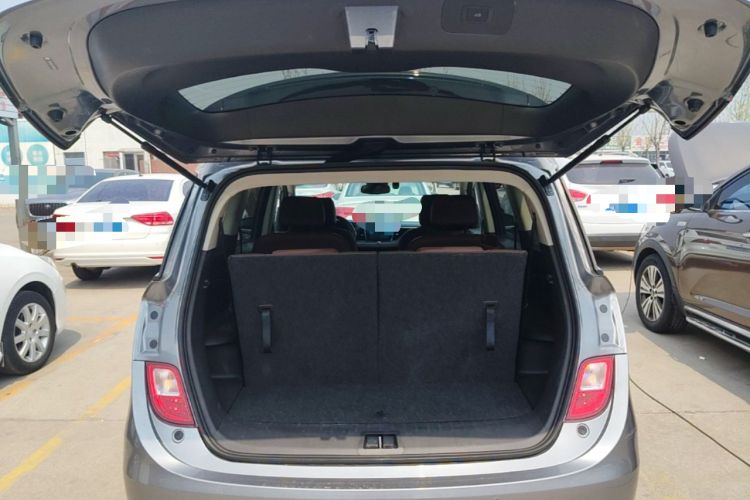 Used Buick GL6 2018 18T 6-Seater Prestige Model Trunk