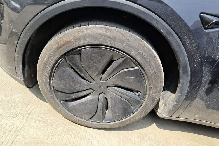 Used Tesla Model Y 2025 Rear-Wheel Drive First Edition
