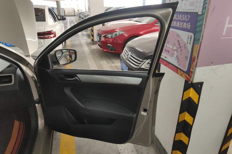 Used Skoda Rapid 2019 1.5L Automatic Comfort Edition China VI Standard