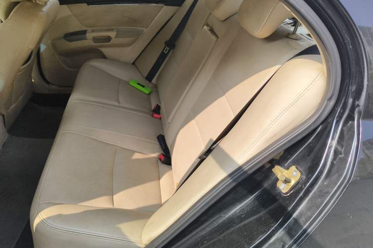 Used Geely Auto Classic Emgrand 2013 Sedan 1.8L Manual Elite Model
