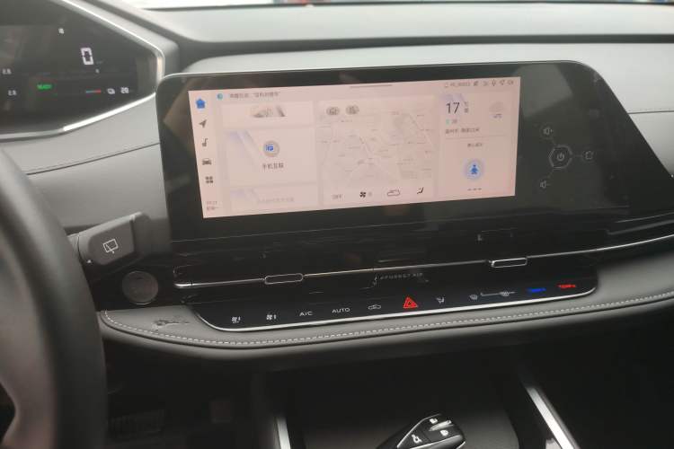 Used CHANGAN NEVO Q05 2024 All-New Flavorful Edition 125 Flagship Model - CATL Audio And AC Panel