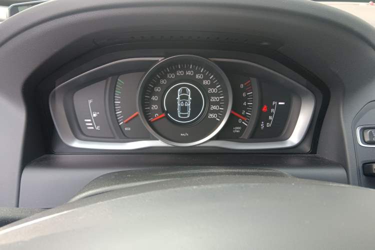 Used Volvo XC60 2014 T5 Zhiyi Edition Instrument Cluster