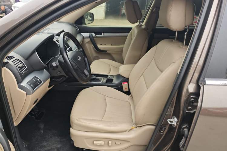 Used Kia Sorento 2013 2.4L 7-Seater Gasoline Luxury Version China IV Standard
