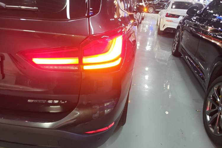 Used BMW X1 2021 Restyled sDrive25Li Leading Edition
