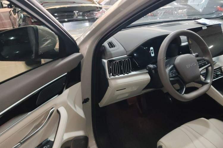 Used BYD Song PLUS New Energy 2025 EV Intelligent Driving Version 520km Premium Model