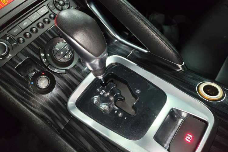 Used Peugeot 3008 2015 2.0L Automatic Trend Edition
