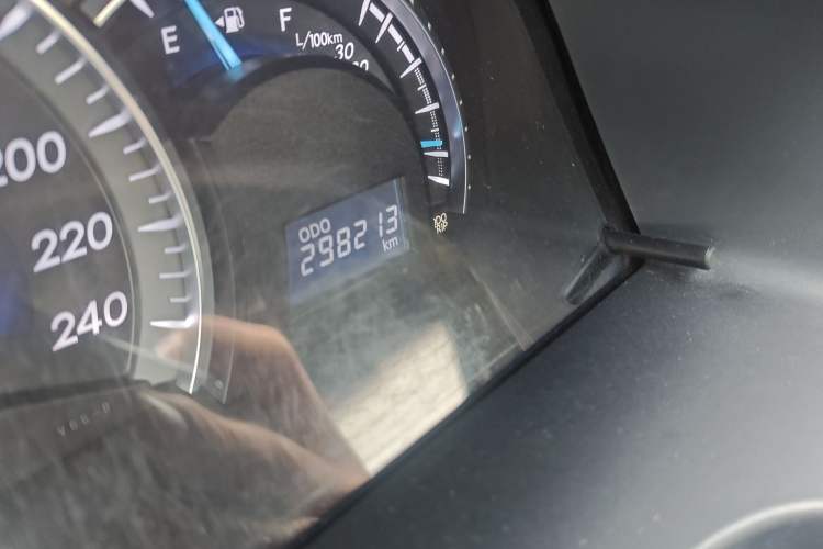 Used Toyota Camry 2016 2.0G 10th Anniversary Leading Edition
