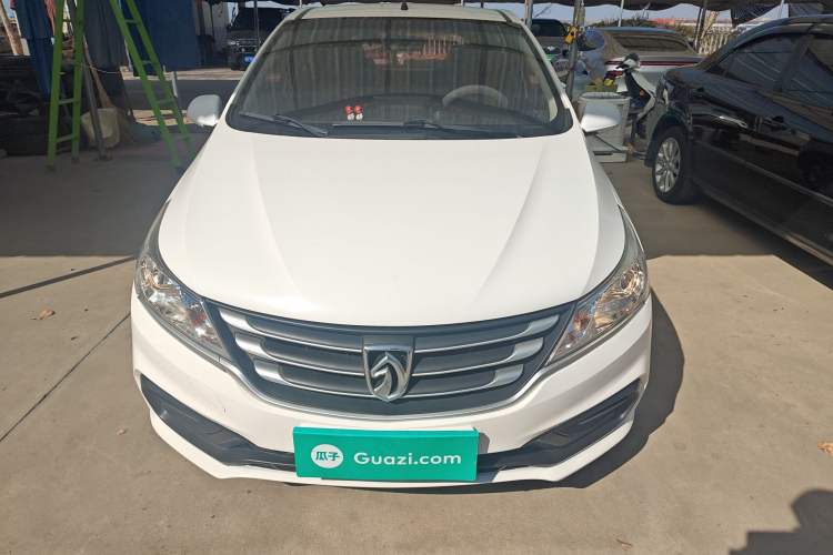 Used Baojun 310 2016 1.2L manual Comfort trim level
