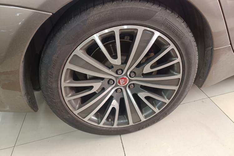 Used Jaguar XJ 2016 XJL 3.0 SC Two-Wheel-Drive Elegant Business Edition