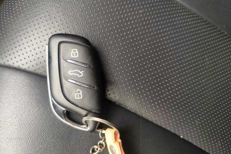 Used Roewe i5 2019 1.5L Automatic 4G Connected Langhao Edition Vehicle Key