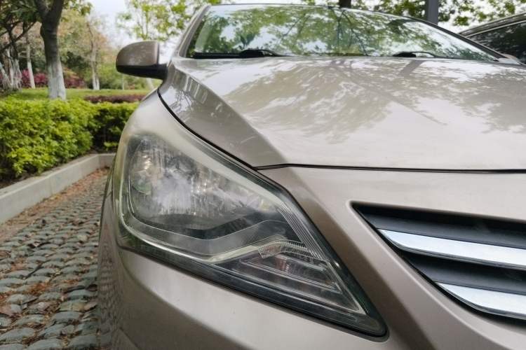 Used Hyundai Verna (older generation) 2016 1.4L Manual Smart GLS Trim