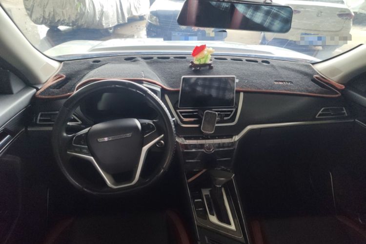 Used Venucia T60 2022 1.6L CVT Smart Drive Version Center Console