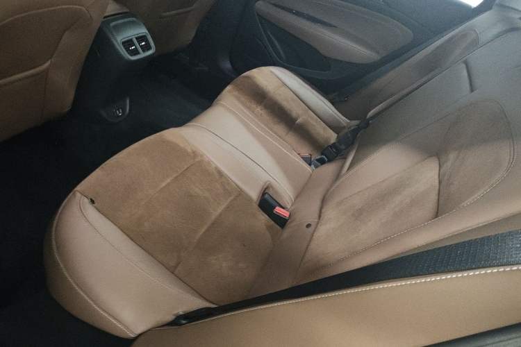 Used Buick Regal 2019 20T Elite Version China VI Standard Left Rear Seat